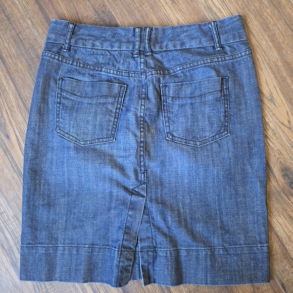 GAP Midi Skirt - Picture 2 of 5